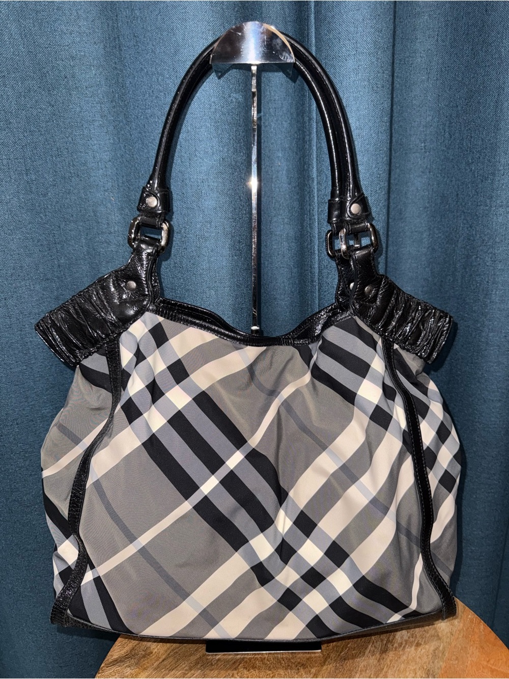 Burberry Gray and Black Plaid Shoulder Bag - Picture 2 of 15